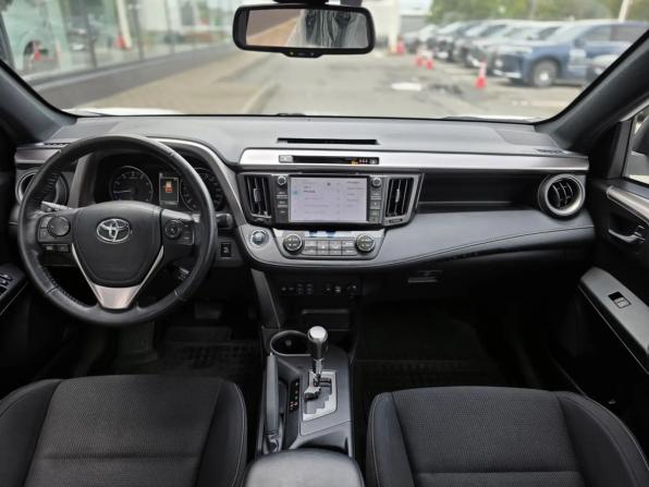 Toyota RAV4 IV (XA40) Рестайлинг с пробегом 2018 года, цена 2 235 000 рублей, 117001 км, внедорожник, Автокод Объявления