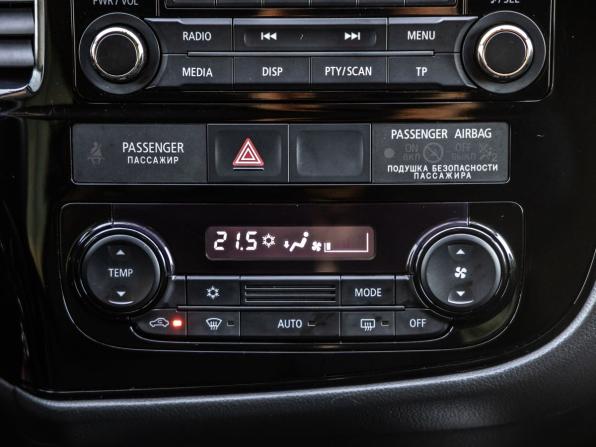 Mitsubishi Outlander III Рестайлинг 2 с пробегом 2018 года, цена 1 798 000 рублей, 140264 км, внедорожник, Автокод Объявления