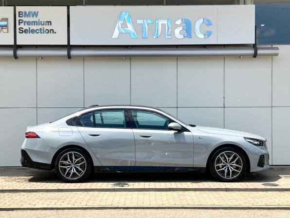 BMW 5 серии VIII (G60/G61/G68) с пробегом 2024 года, цена 7 390 000 рублей, 2200 км, седан, Автокод Объявления