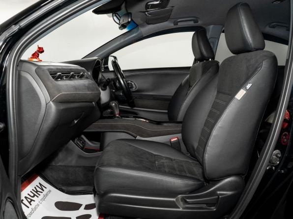Honda Vezel I с пробегом 2017 года, цена 1 600 000 рублей, 130174 км, внедорожник, Автокод Объявления