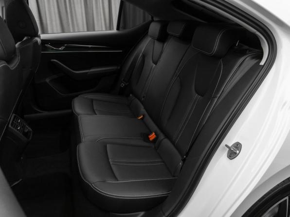Skoda Octavia IV (A8) с пробегом 2021 года, цена 2 470 000 рублей, 59807 км, лифтбек, Автокод Объявления
