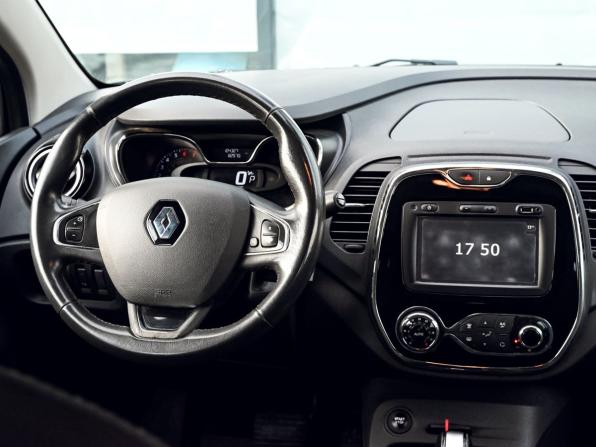 Renault Kaptur I с пробегом 2017 года, цена 1 299 000 рублей, 104325 км, внедорожник, Автокод Объявления