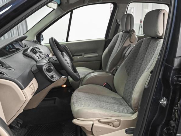 Renault Scenic II Рестайлинг с пробегом 2008 года, цена 558 000 рублей, 285885 км, компактвэн, Автокод Объявления