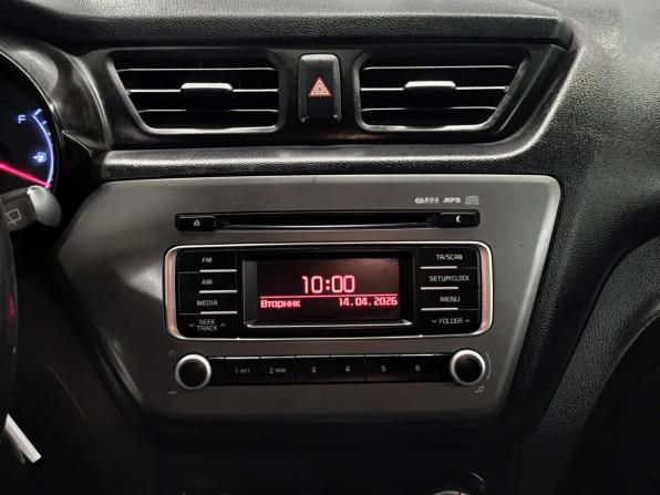 Kia Rio III Рестайлинг с пробегом 2016 года, цена 1 195 000 рублей, 93873 км, хэтчбек, Автокод Объявления