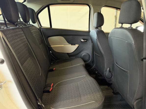 Renault Logan II с пробегом 2014 года, цена 650 000 рублей, 171140 км, седан, Автокод Объявления