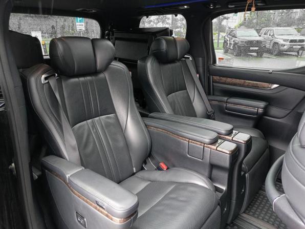 Toyota Alphard III Рестайлинг с пробегом 2019 года, цена 3 996 000 рублей, 279593 км, минивэн, Автокод Объявления