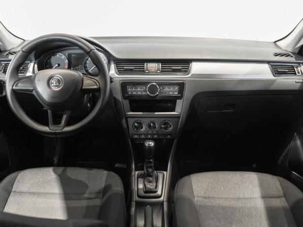 Skoda Rapid I с пробегом 2016 года, цена 1 072 400 рублей, 215377 км, лифтбек, Автокод Объявления
