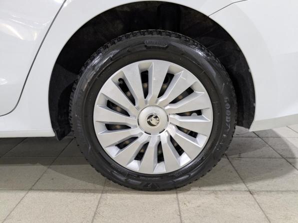 Skoda Octavia IV (A8) с пробегом 2021 года, цена 2 100 000 рублей, 80408 км, лифтбек, Автокод Объявления