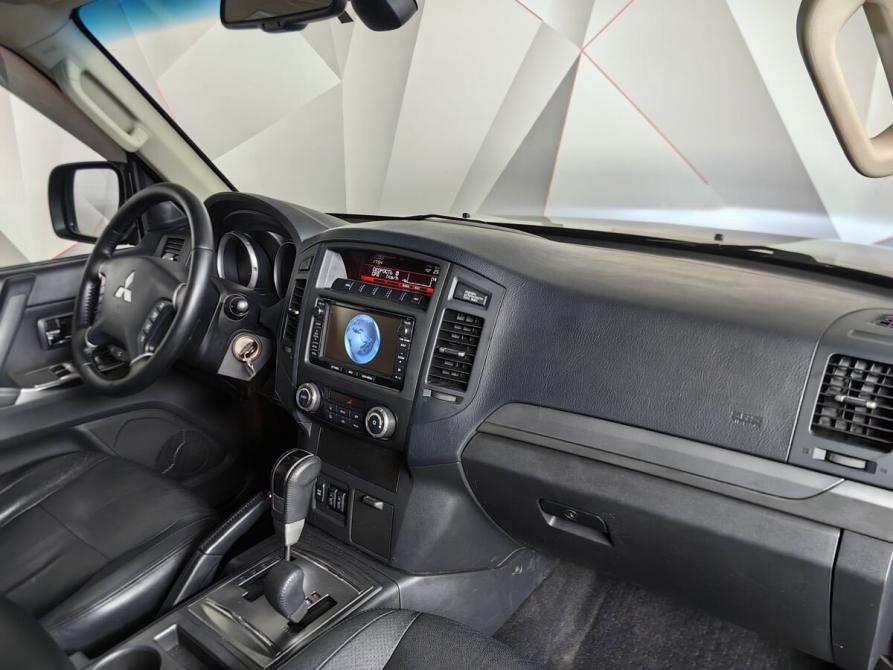 Mitsubishi Pajero IV Рестайлинг 1 Москва  - изображение 13