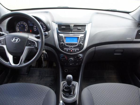 Hyundai Solaris I с пробегом 2012 года, цена 679 000 рублей, 235000 км, хэтчбек, Автокод Объявления