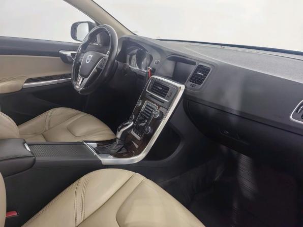 Volvo S60 II Рестайлинг с пробегом 2014 года, цена 1 299 000 рублей, 212375 км, седан, Автокод Объявления