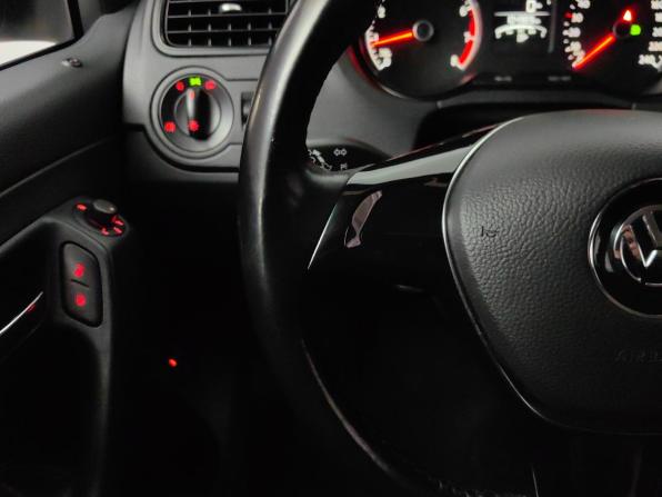 Volkswagen Polo V Рестайлинг с пробегом 2017 года, цена 1 149 000 рублей, 104988 км, седан, Автокод Объявления