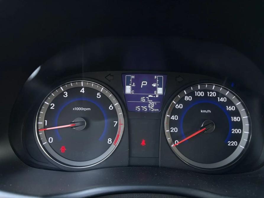 Hyundai Solaris I Рестайлинг Волгоград  - изображение 10