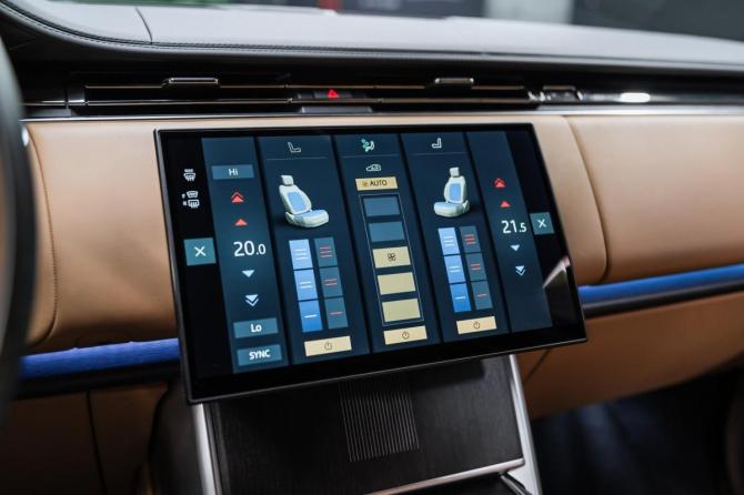 Новый Land Rover Range Rover V 2025 года, цена 23 490 000 рублей, внедорожник, Автокод Объявления