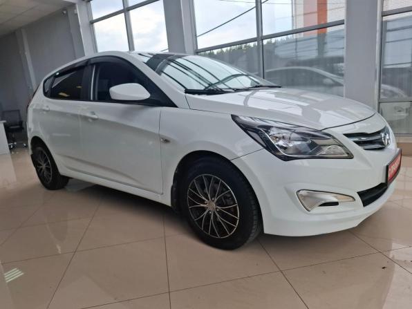 Hyundai Solaris I Рестайлинг с пробегом 2016 года, цена 963 000 рублей, 98000 км, хэтчбек, Автокод Объявления