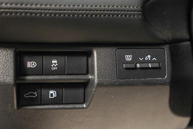 Toyota Avalon V с пробегом 2021 года, цена 2 999 000 рублей, 52300 км, седан, Автокод Объявления