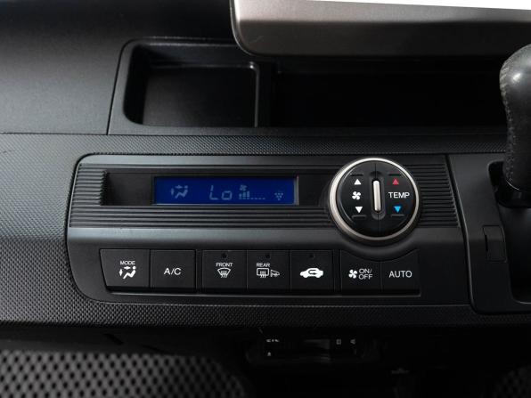 Honda Freed I Рестайлинг с пробегом 2014 года, цена 1 000 000 рублей, 181143 км, компактвэн, Автокод Объявления