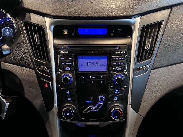 Hyundai Sonata VI (YF) с пробегом 2010 года, цена 1 150 000 рублей, 262012 км, седан, Автокод Объявления