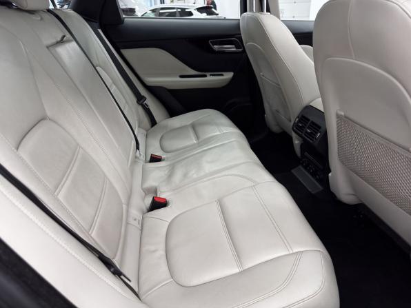 Jaguar F-Pace I с пробегом 2017 года, цена 2 500 000 рублей, 162813 км, внедорожник, Автокод Объявления