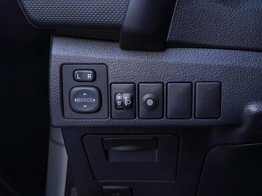 Toyota Auris II Рестайлинг Краснодар  - изображение 17
