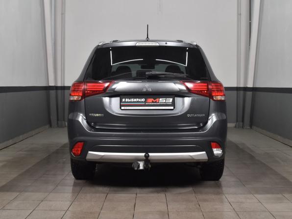 Mitsubishi Outlander III Рестайлинг с пробегом 2015 года, цена 1 914 995 рублей, 220153 км, внедорожник, Автокод Объявления