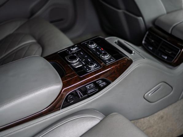 Audi A8 III (D4) Рестайлинг с пробегом 2013 года, цена 2 200 000 рублей, 105887 км, седан, Автокод Объявления