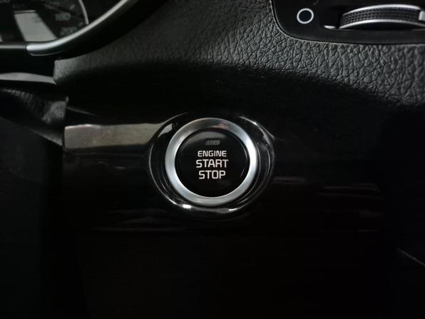 Kia Sorento II Рестайлинг с пробегом 2017 года, цена 1 870 000 рублей, 185675 км, внедорожник, Автокод Объявления