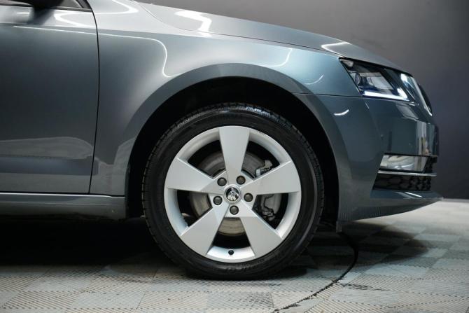 Skoda Octavia III (A7) Рестайлинг с пробегом 2019 года, цена 2 290 000 рублей, 138000 км, лифтбек, Автокод Объявления