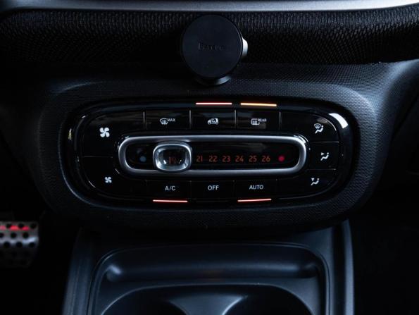 Smart Forfour II с пробегом 2017 года, цена 1 686 000 рублей, 117995 км, хэтчбек, Автокод Объявления