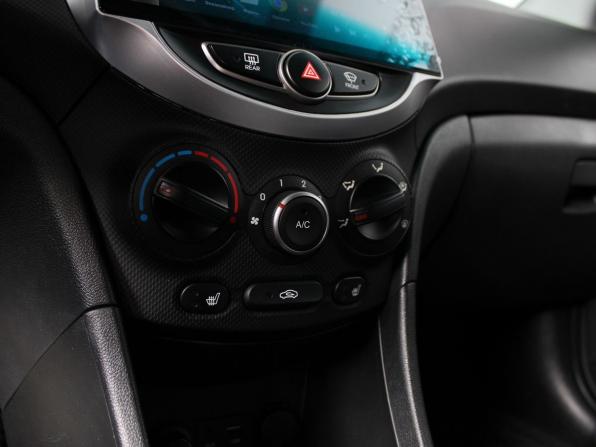 Hyundai Solaris I Рестайлинг с пробегом 2015 года, цена 1 100 000 рублей, 209300 км, седан, Автокод Объявления