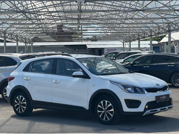 Kia Rio IV с пробегом 2018 года, цена 1 564 100 рублей, 68292 км, хэтчбек, Автокод Объявления