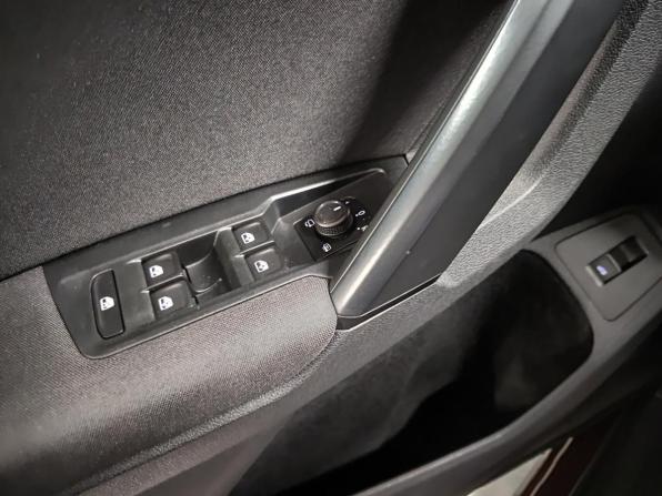 Volkswagen Tiguan II Рестайлинг с пробегом 2021 года, цена 3 050 000 рублей, 133637 км, внедорожник, Автокод Объявления