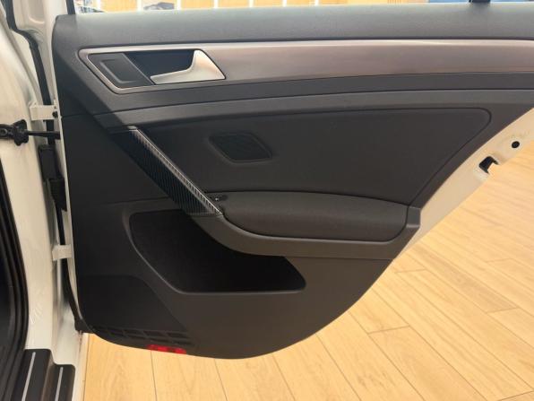 Volkswagen Golf VII с пробегом 2014 года, цена 999 000 рублей, 160000 км, хэтчбек, Автокод Объявления