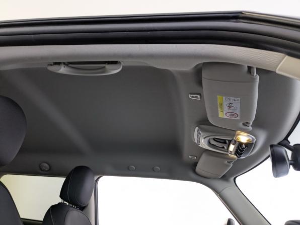 Mini Hatch III (F55/F56) Рестайлинг с пробегом 2021 года, цена 2 350 000 рублей, 54969 км, хэтчбек, Автокод Объявления