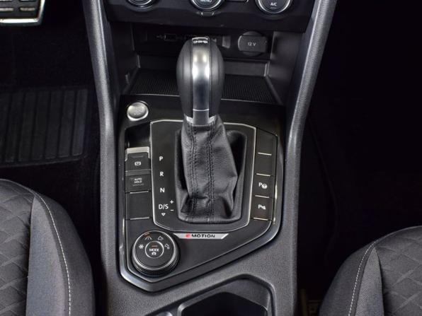 Volkswagen Tiguan II с пробегом 2018 года, цена 1 999 995 рублей, 170844 км, внедорожник, Автокод Объявления