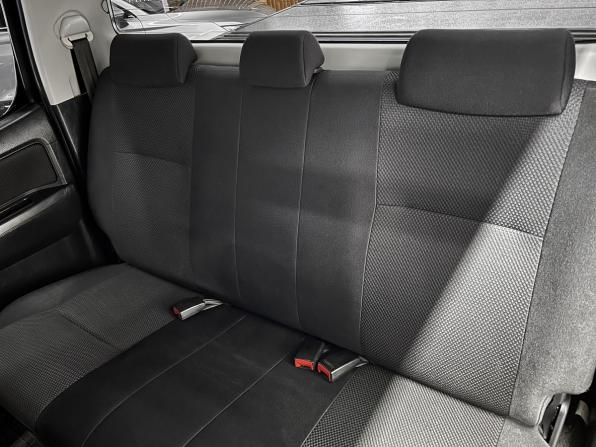 Toyota Hilux VII Рестайлинг с пробегом 2015 года, цена 2 395 000 рублей, 321277 км, offers.body_type.unknown, Автокод Объявления