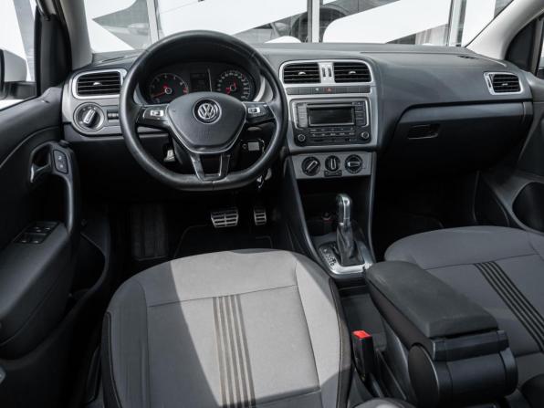 Volkswagen Polo V Рестайлинг с пробегом 2016 года, цена 1 166 000 рублей, 147443 км, седан, Автокод Объявления