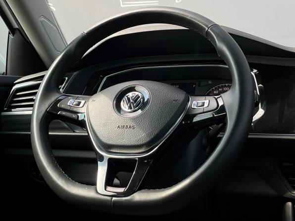 Volkswagen Jetta VII с пробегом 2019 года, цена 1 678 500 рублей, 104184 км, седан, Автокод Объявления