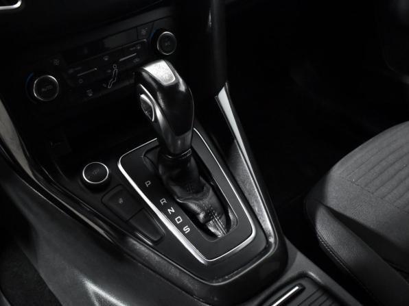 Ford Focus III Рестайлинг с пробегом 2018 года, цена 879 000 рублей, 227016 км, универсал, Автокод Объявления