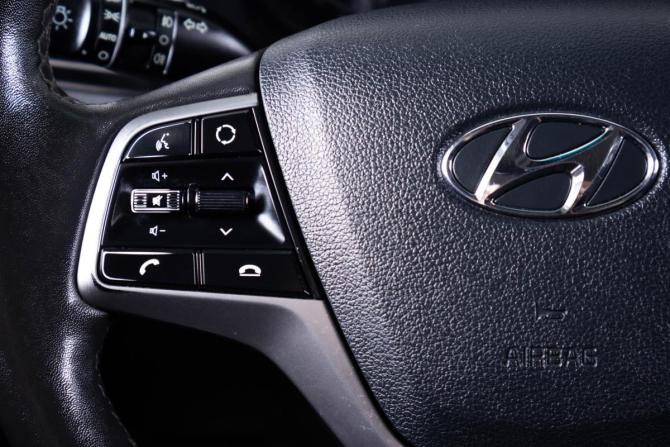 Hyundai Solaris II Рестайлинг с пробегом 2021 года, цена 1 589 000 рублей, 107000 км, седан, Автокод Объявления