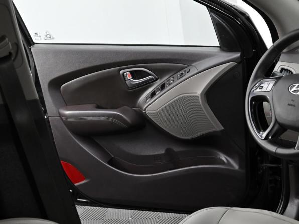 Hyundai ix35 I Рестайлинг с пробегом 2013 года, цена 1 349 000 рублей, 92000 км, внедорожник, Автокод Объявления