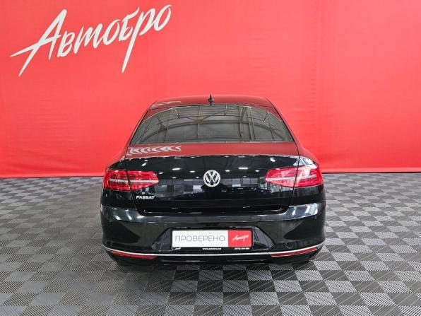 Volkswagen Passat B8 с пробегом 2019 года, цена 1 949 000 рублей, 155194 км, седан, Автокод Объявления
