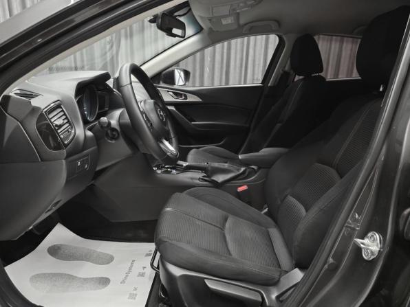 Mazda 3 III (BM) Рестайлинг с пробегом 2018 года, цена 1 349 000 рублей, 172000 км, седан, Автокод Объявления