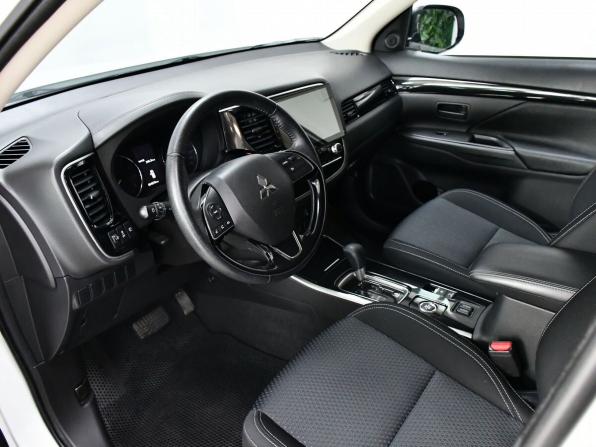 Mitsubishi Outlander III Рестайлинг 3 с пробегом 2022 года, цена 2 970 000 рублей, 54576 км, внедорожник, Автокод Объявления