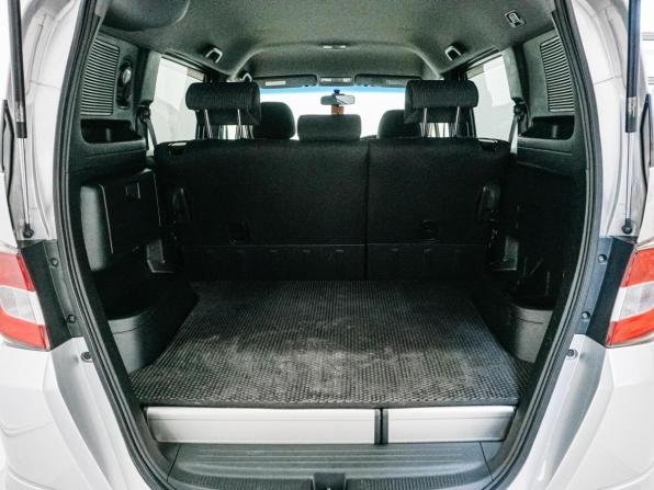 Honda Freed I Рестайлинг с пробегом 2012 года, цена 1 049 000 рублей, 125033 км, компактвэн, Автокод Объявления