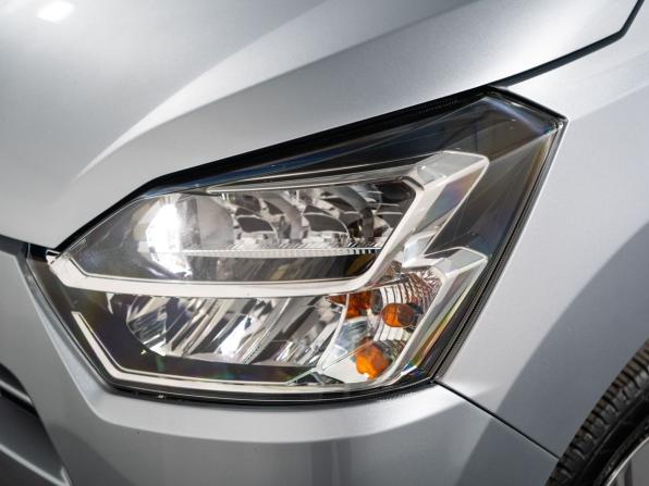 Daihatsu Mira e:S II с пробегом 2021 года, цена 670 500 рублей, 97634 км, хэтчбек, Автокод Объявления