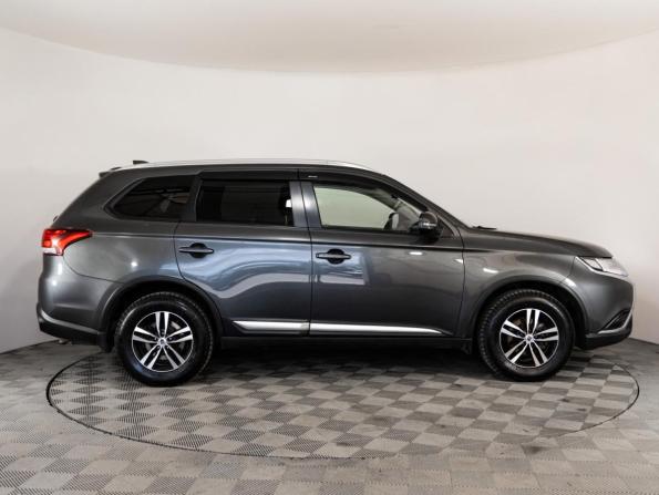 Mitsubishi Outlander III Рестайлинг 3 с пробегом 2019 года, цена 1 699 000 рублей, 194884 км, внедорожник, Автокод Объявления