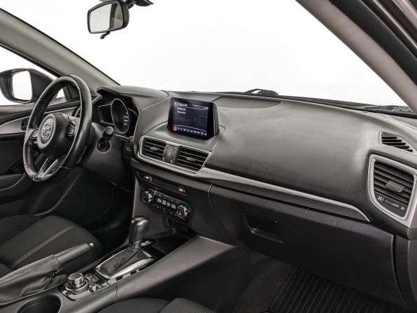 Mazda 3 III (BM) Рестайлинг с пробегом 2017 года, цена 1 535 000 рублей, 136614 км, хэтчбек, Автокод Объявления