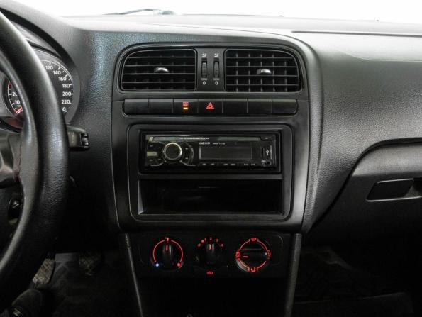 Volkswagen Polo V Рестайлинг с пробегом 2019 года, цена 849 000 рублей, 236547 км, седан, Автокод Объявления