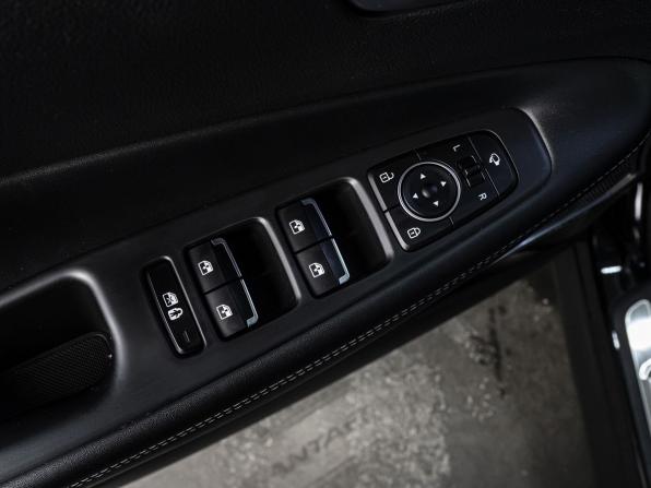 Hyundai Santa Fe IV Рестайлинг с пробегом 2023 года, цена 5 099 000 рублей, 30739 км, внедорожник, Автокод Объявления